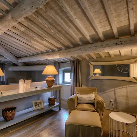Sassolini Country Boutique 4*