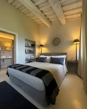 Sassolini Country Boutique Hotel 4*