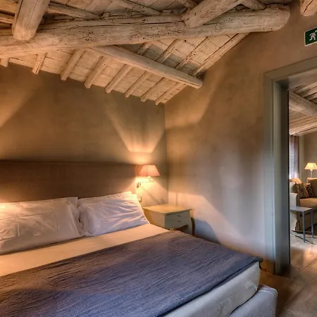 Sassolini Country Boutique 4*
